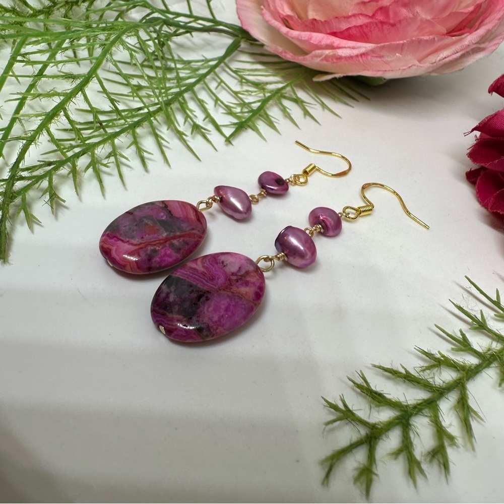 NEW⚜️Pink Agate & Freshwater Pearl Beaded Earrings - Picture 3 of 5